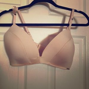 New with tags 38C bra. No metal, comfort fit.